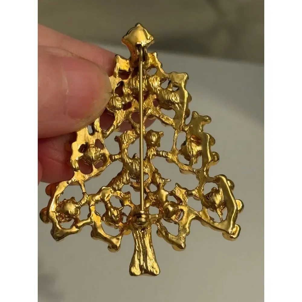 Unsigned Vintage Rhinestone Christmas Tree Brooch Gold Tone